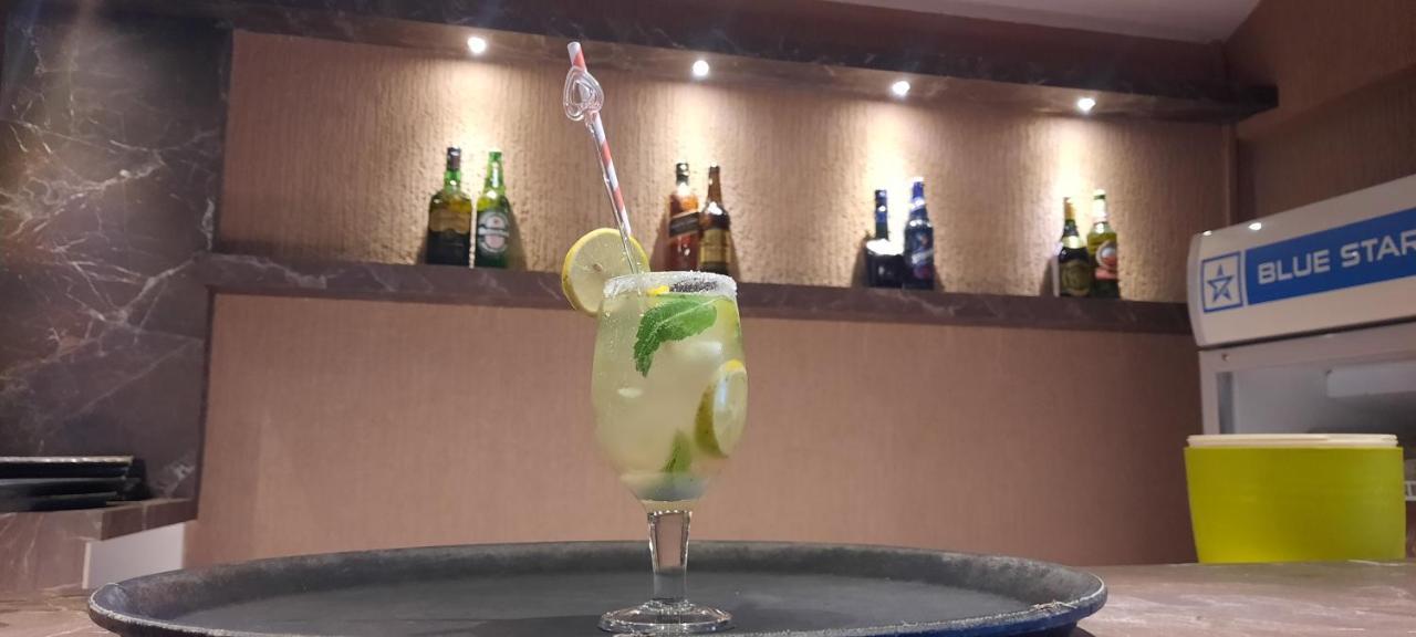 Hotel Jyothis Regency パルガート エクステリア 写真