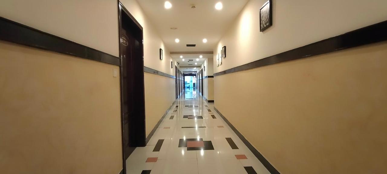 Hotel Jyothis Regency パルガート エクステリア 写真